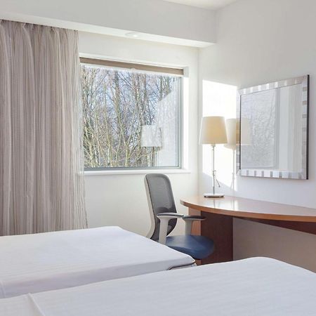 Hampton By Hilton Corby Hotel Екстериор снимка