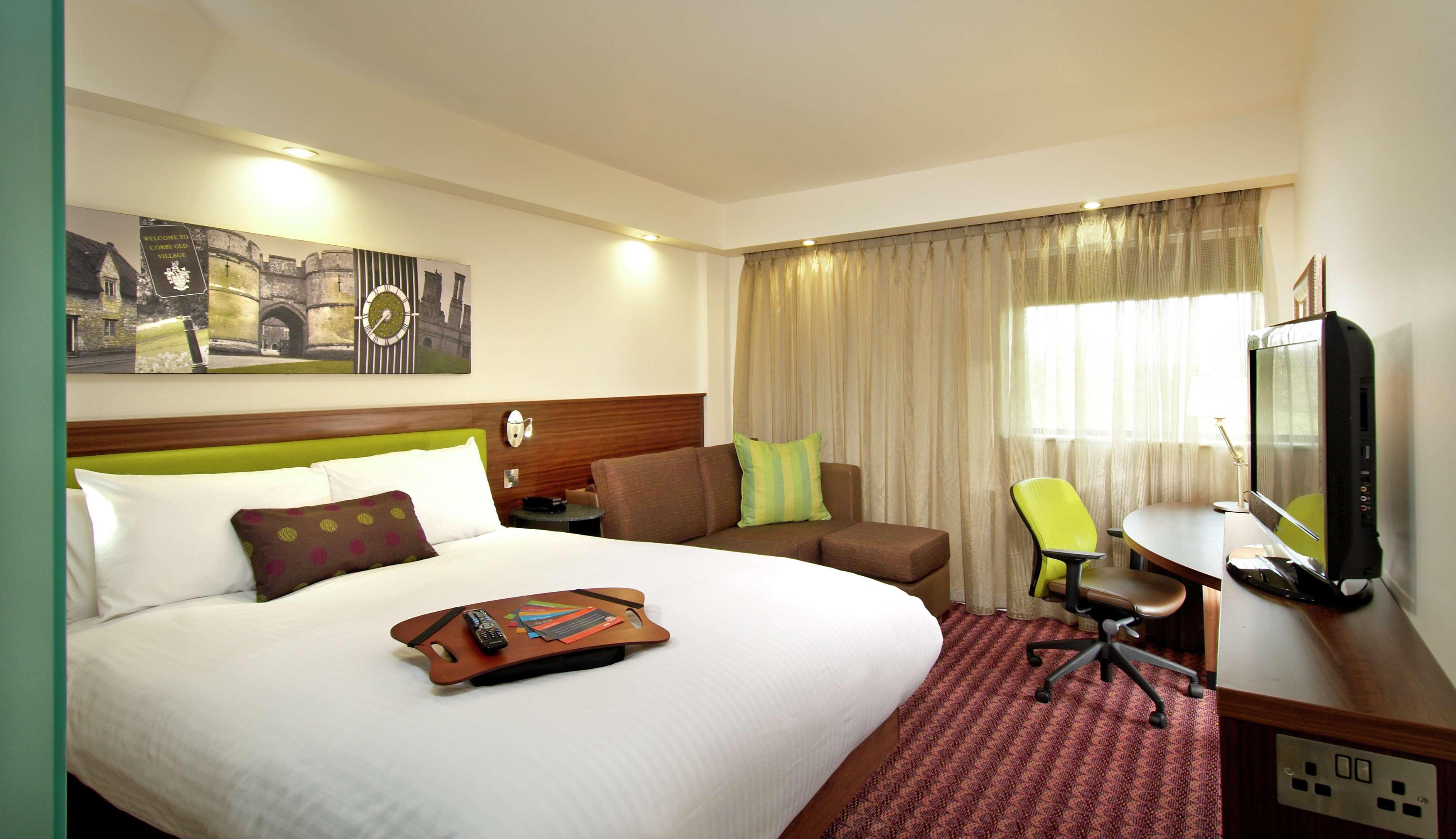 Hampton By Hilton Corby Hotel Стая снимка