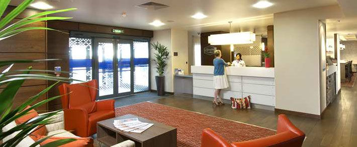 Hampton By Hilton Corby Hotel Екстериор снимка