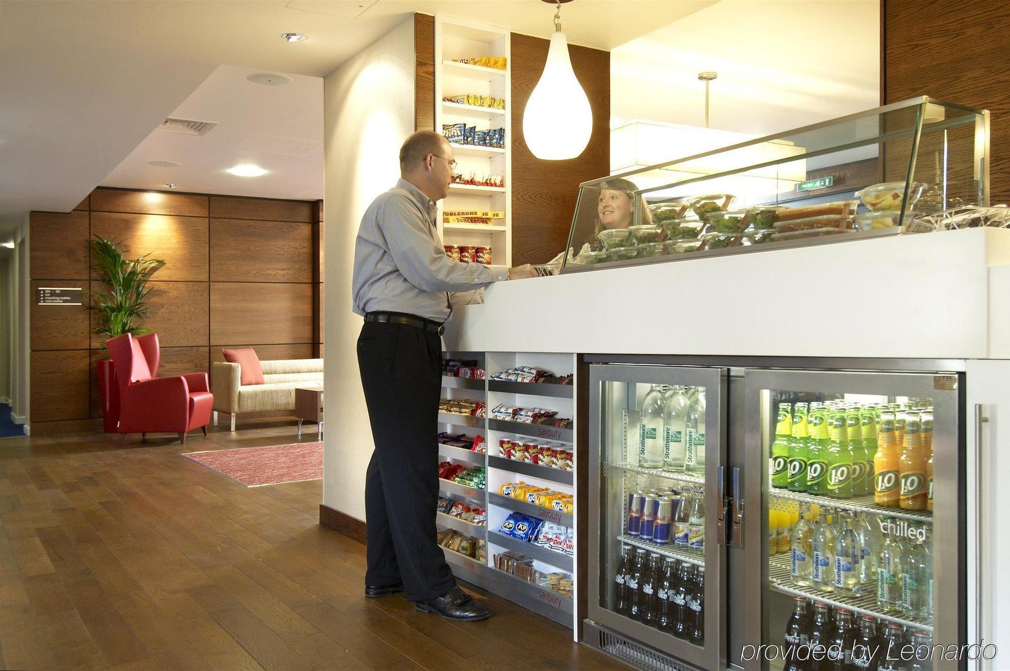 Hampton By Hilton Corby Hotel Екстериор снимка