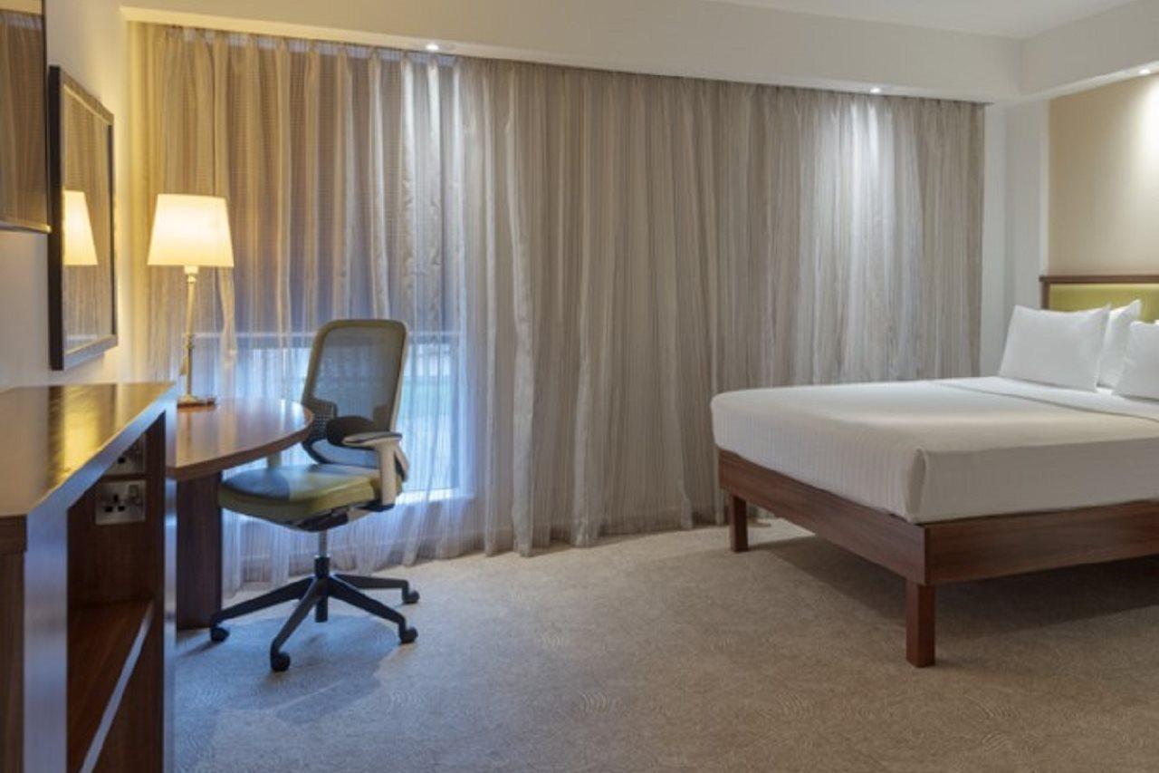 Hampton By Hilton Corby Hotel Екстериор снимка